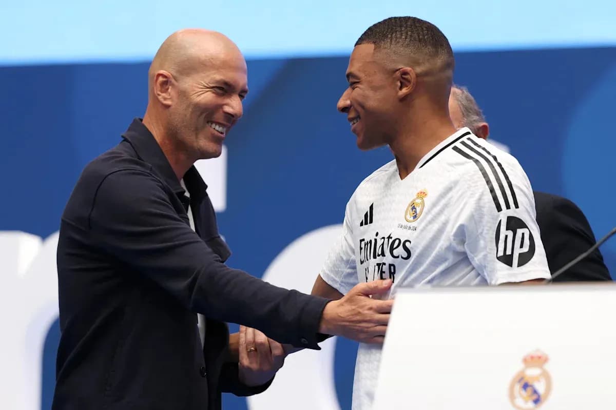 Zinedine Zidane and Kylian Mbappé at press conference Zinedine Zidane and Kylian Mbappé at press conference