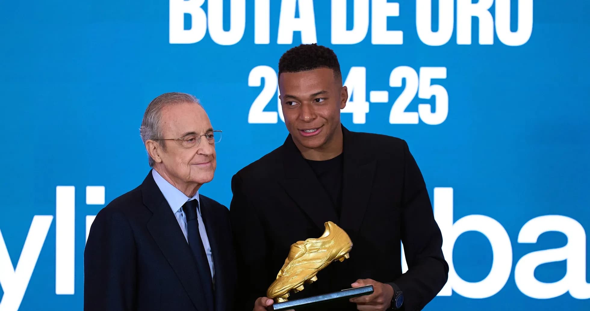 Kylian Mbappé receiving Golden Boot award ceremony Kylian Mbappé receiving Golden Boot award ceremony